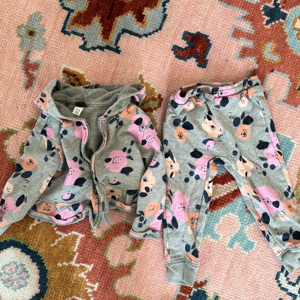 Tea baby sweatshirt size 18-24 mo